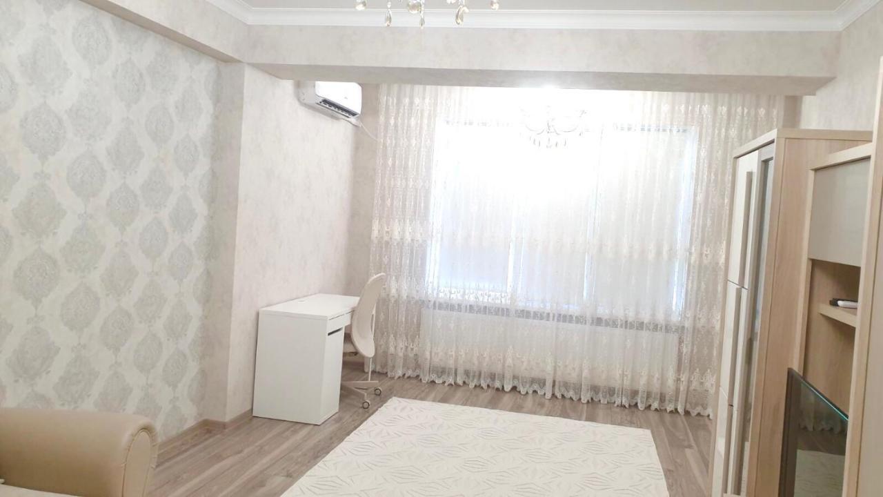 Center Apartment On Albisoara Street Kisinyov Kültér fotó